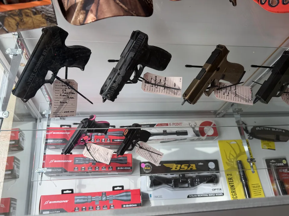 Simmons and BSA rifle scopes on display